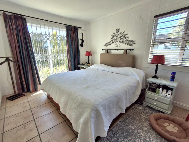 3 Bedroom Property for Sale in Britannia Bay Western Cape